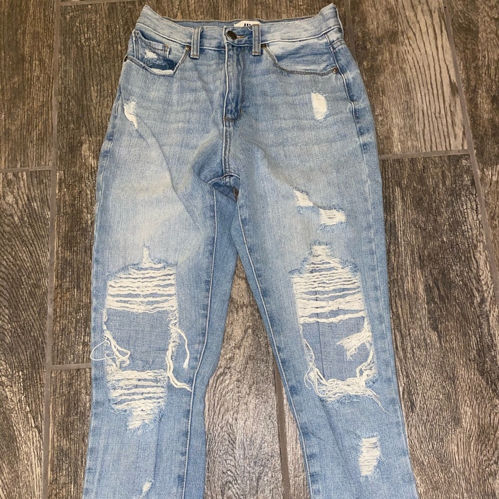 BOYFRIEND JEANS